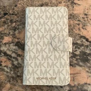 Michael Kors Vanilla Signature iPhone X Case
